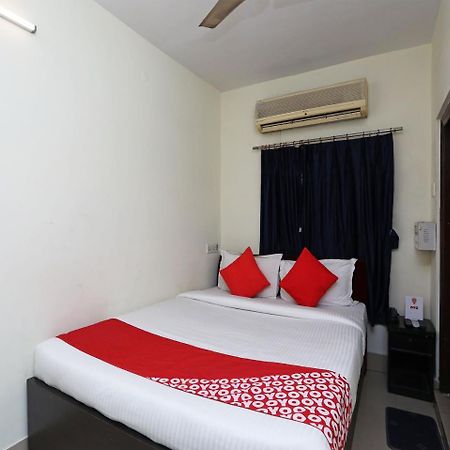 Oyo 13906 Vinita Inn Santragachi Exteriér fotografie