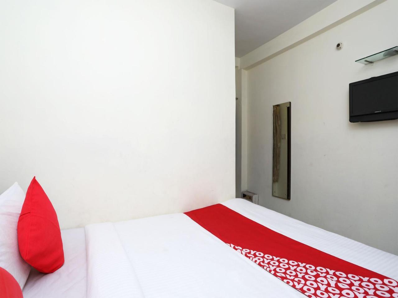 Oyo 13906 Vinita Inn Santragachi Exteriér fotografie