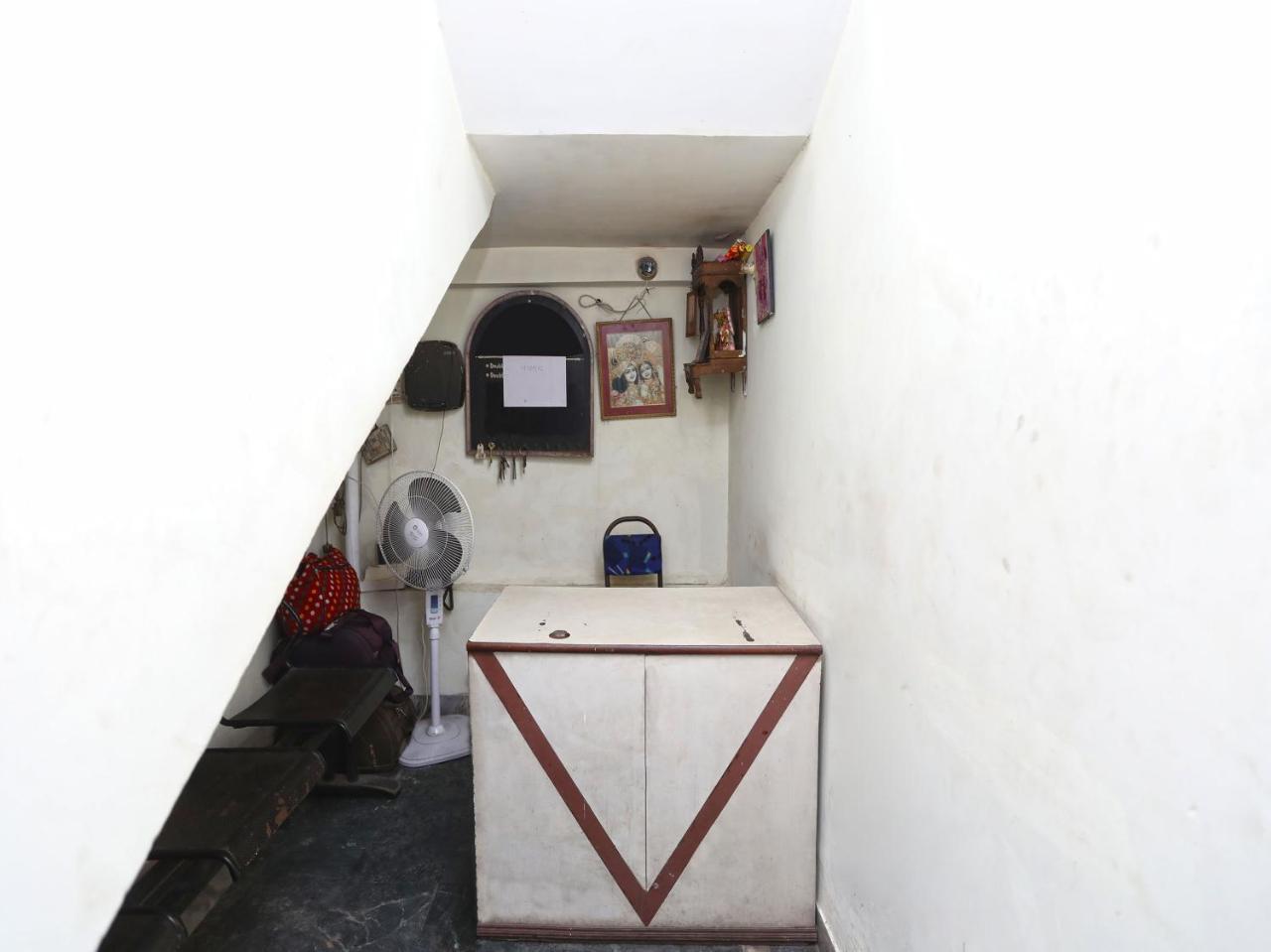 Oyo 13906 Vinita Inn Santragachi Exteriér fotografie