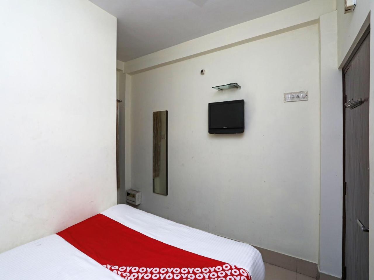 Oyo 13906 Vinita Inn Santragachi Exteriér fotografie